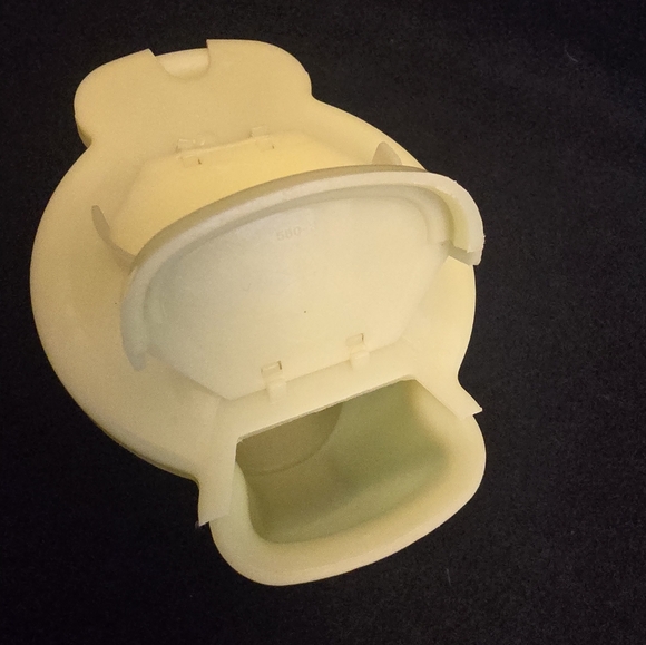 Tupperware Yellow Sugar Dispenser - Picture 4 of 5